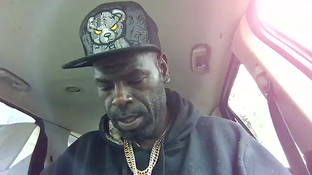 Snapshot of birdg chatting on October 12, 2025, 2:29 pm birdg online show from October 12, 2025, 2:29 pm