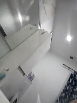 Snapshot of Kamilll94@xh chatting on November 1, 2025, 6:24 pm Kamilll94xh online show from November 1, 2025, 6:24 pm