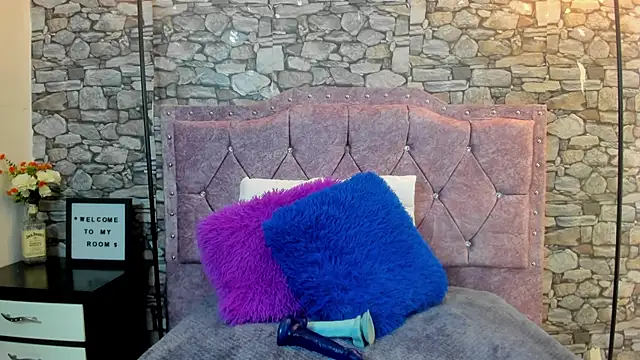 nicky angel1 online show from March 21, 2026, 7:07 pm