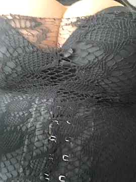 nikki grey online show from October 18, 2025, 5:37 pm