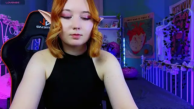 Snapshot of MizukiNoYoru chatting on February 22, 2025, 12:05 am MizukiNoYoru online show from February 22, 2025, 12:05 am