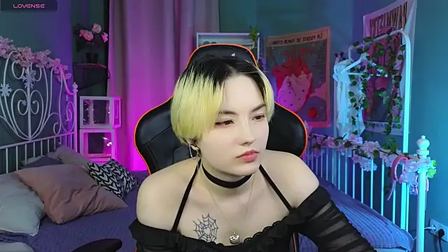 Akemi Sora  online show from March 1, 2025, 6:43 pm