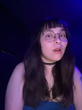 Snapshot of Solo_yoss chatting on February 5, 2026, 6:31 am Solo yoss online show from February 5, 2026, 6:31 am