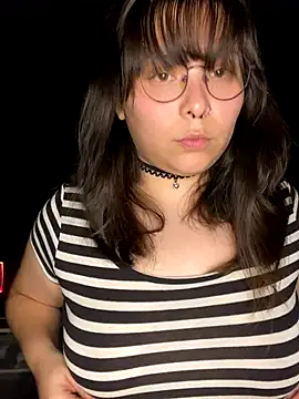 Solo yoss online show from September 20, 2025, 5:23 am