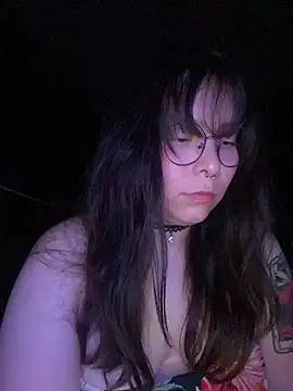 Snapshot of Solo_yoss chatting on February 3, 2026, 6:22 am Solo yoss online show from February 3, 2026, 6:22 am