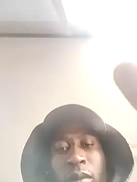 Snapshot of machinery98ron chatting on December 22, 2025, 10:37 am machinery98ron online show from December 22, 2025, 10:37 am