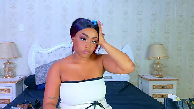 TianahGlow online show from October 24, 2025, 8:30 pm