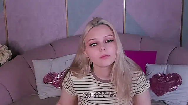 CLAIRE VOGT online show from March 3, 2025, 8:51 am