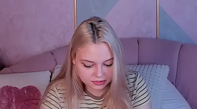 CLAIRE VOGT online show from February 25, 2025, 5:30 pm