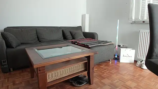 molicaremolicare online show from November 7, 2025, 8:52 am