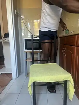 Snapshot of Budibudi5 chatting on October 29, 2025, 7:40 am Budibudi5 online show from October 29, 2025, 7:40 am