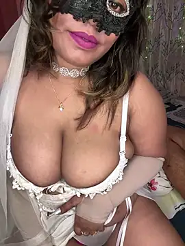 Snapshot of WifyHubby_38 chatting on March 16, 2025, 9:58 pm WifyHubby 38 online show from March 16, 2025, 9:58 pm