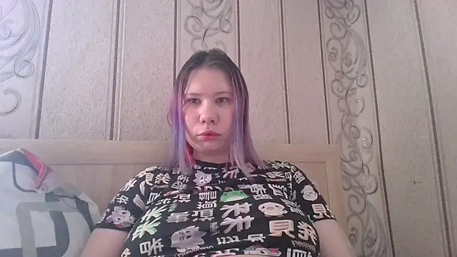 Little kitsune1707 online show from September 24, 2025, 5:14 am