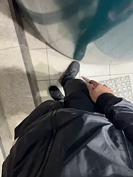 YARASERO-kun online show from February 12, 2025, 9:10 am