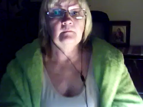 Violet5364 online show from November 6, 2025, 9:08 pm