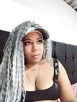 emma purple  online show from March 28, 2026, 11:28 pm