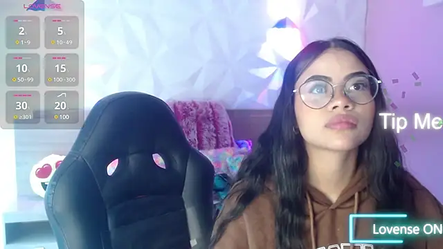 Snapshot of Sussan_love01 chatting on February 24, 2025, 1:42 pm Sussan love01 online show from February 24, 2025, 1:42 pm