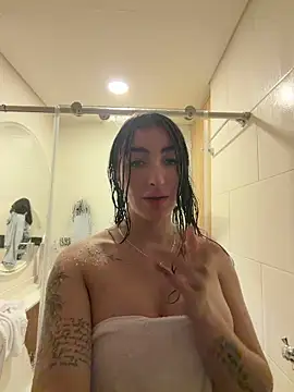 alejandra jonees online show from February 3, 2026, 2:53 am