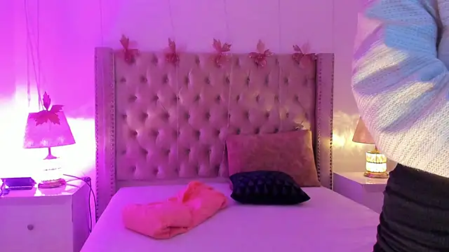 CandieGilson   online show from February 20, 2026, 11:34 am