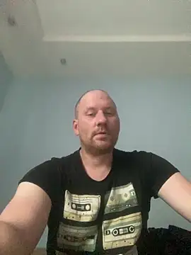 Krzysiekg123 online show from December 21, 2025, 1:35 pm