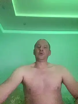 Snapshot of Krzysiekg123 chatting on January 17, 2026, 4:05 am Krzysiekg123 online show from January 17, 2026, 4:05 am