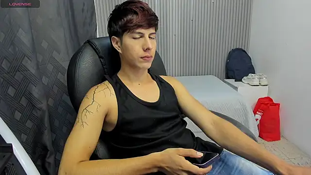 Estiv18  online show from March 11, 2026, 8:58 pm