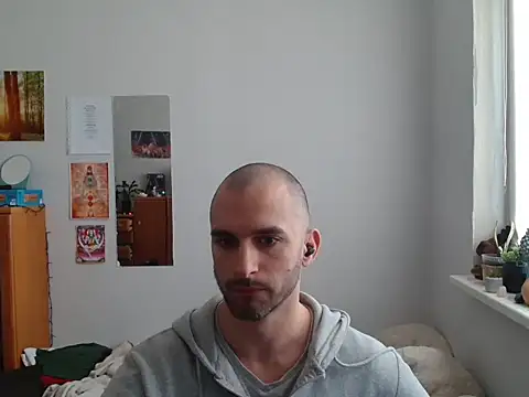 OskarBreno online show from April 27, 2026, 7:50 am