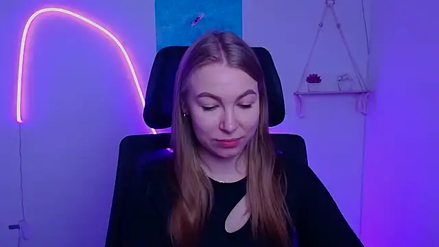 Dana flowers online show from December 5, 2025, 6:34 am