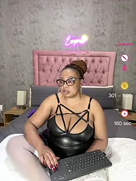 VixenRoyaleX online show from July 2, 2026, 3:56 am