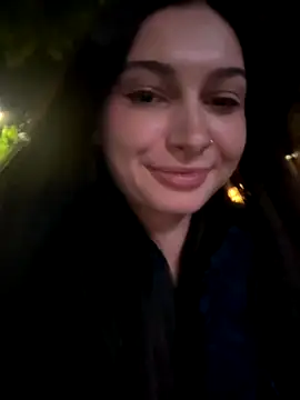 lunalovelee online show from October 13, 2025, 5:03 pm