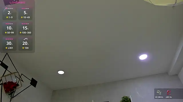 EmiliaRose  online show from October 28, 2025, 8:52 pm