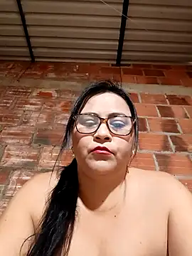 Snapshot of promiscuous-indecent-momm chatting on November 19, 2025, 2:50 pm promiscuous-indecent-momm online show from November 19, 2025, 2:50 pm