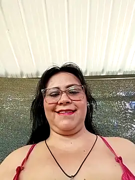 Snapshot of promiscuous-indecent-momm chatting on April 26, 2026, 3:20 pm promiscuous-indecent-momm online show from April 26, 2026, 3:20 pm