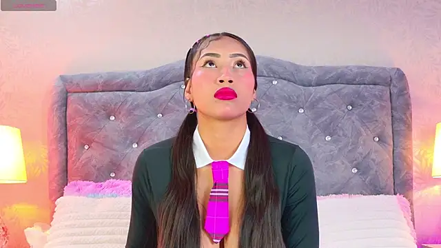 YesyHills online show from March 18, 2026, 11:57 am