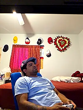 guajiro276565 online show from May 1, 2026, 8:47 pm