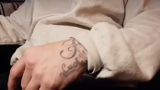 strongdude212 online show from February 1, 2026, 5:17 am