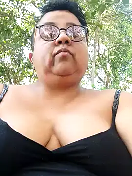 erinadarling79 online show from February 13, 2026, 3:12 pm