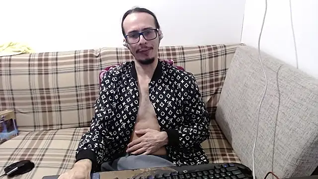 cholitohermoso online show from June 19, 2026, 3:51 pm