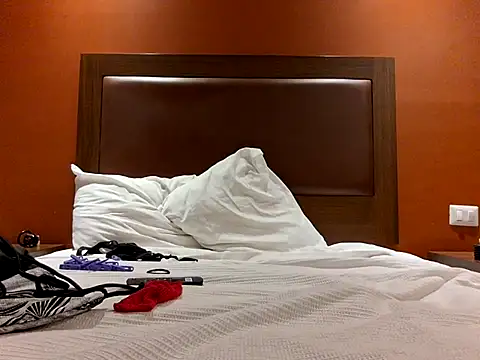 Iscariot19 online show from March 11, 2025, 1:59 am