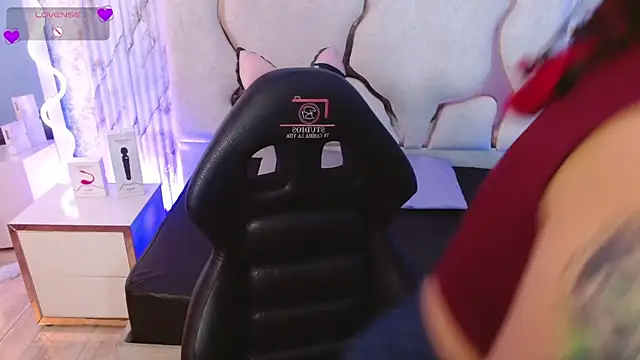 kristen tay online show from December 23, 2025, 3:28 am