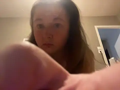 minichattedilatter online show from January 12, 2026, 1:07 pm