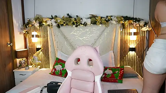 Julieta priv online show from December 22, 2025, 3:01 pm