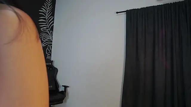 Snapshot of Arii_moon chatting on February 11, 2026, 8:41 pm Arii moon online show from February 11, 2026, 8:41 pm