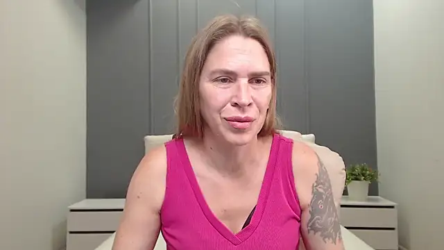 TessaDaybreak online show from July 28, 2026, 6:43 am
