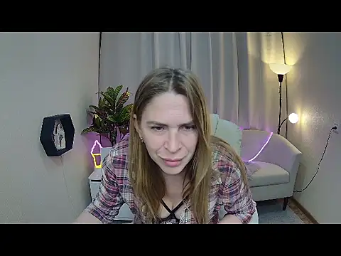 TessaDaybreak online show from May 15, 2026, 7:39 am
