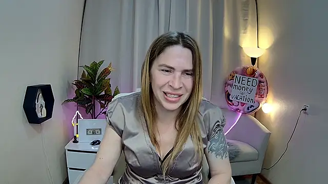 TessaDaybreak online show from May 22, 2026, 7:28 am