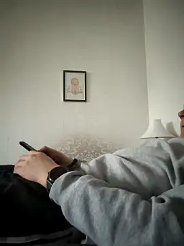 Snapshot of Teemu chatting on April 2, 2026, 2:57 pm Teemu online show from April 2, 2026, 2:57 pm