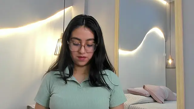 lucelly 15 online show from January 17, 2026, 11:47 am