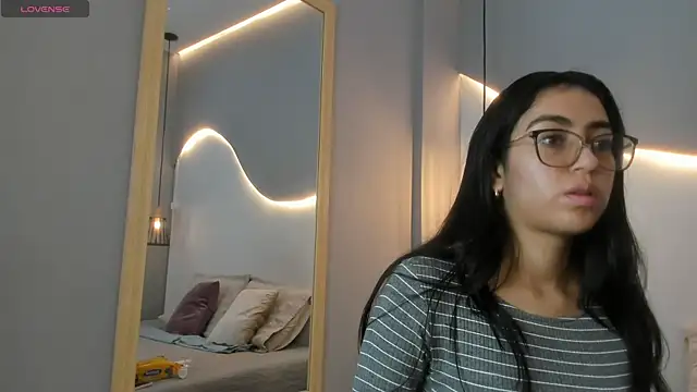 Snapshot of lucelly_15 chatting on October 13, 2025, 11:45 am lucelly 15 online show from October 13, 2025, 11:45 am