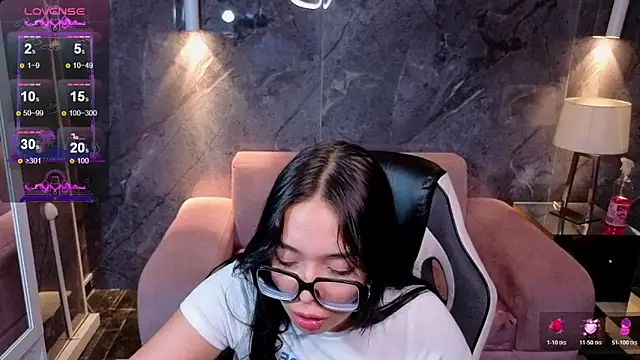 Snapshot of Anni_acker_b chatting on March 3, 2026, 12:50 am Anni acker b online show from March 3, 2026, 12:50 am